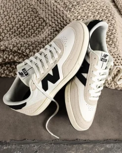 440 V2 Shoes