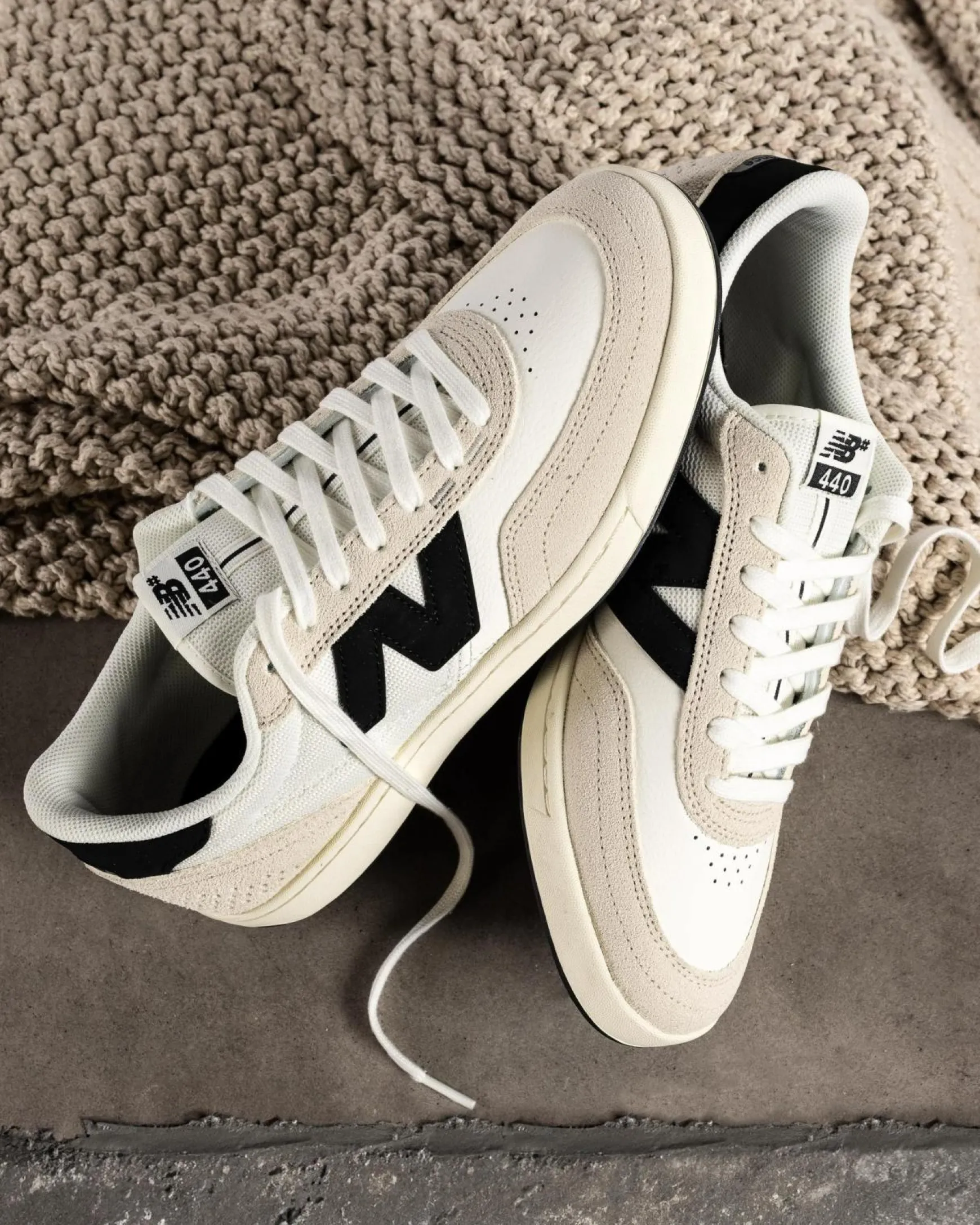 440 V2 Shoes