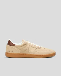 440 V2 Shoes