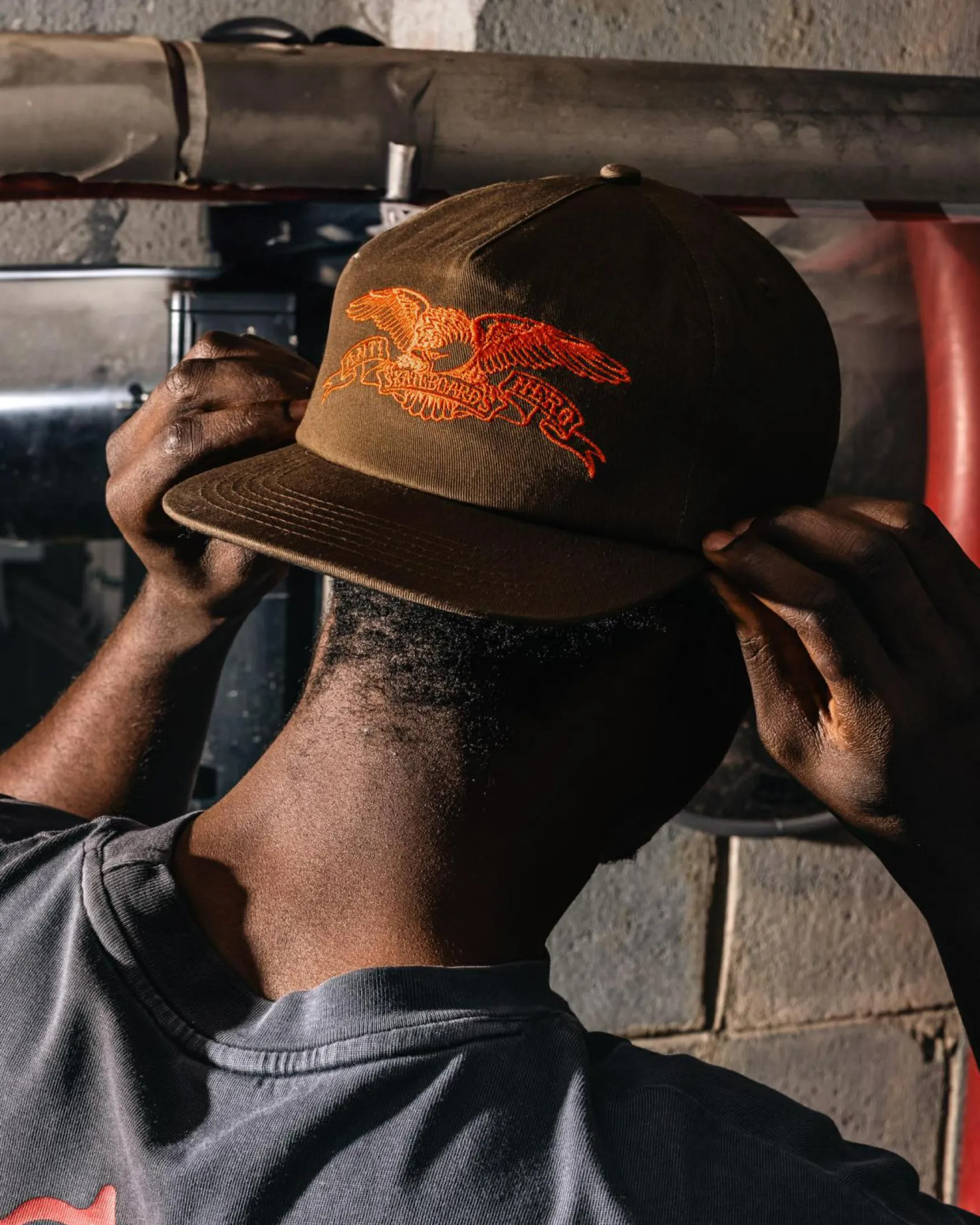 Basic Eagle Snapback Cap