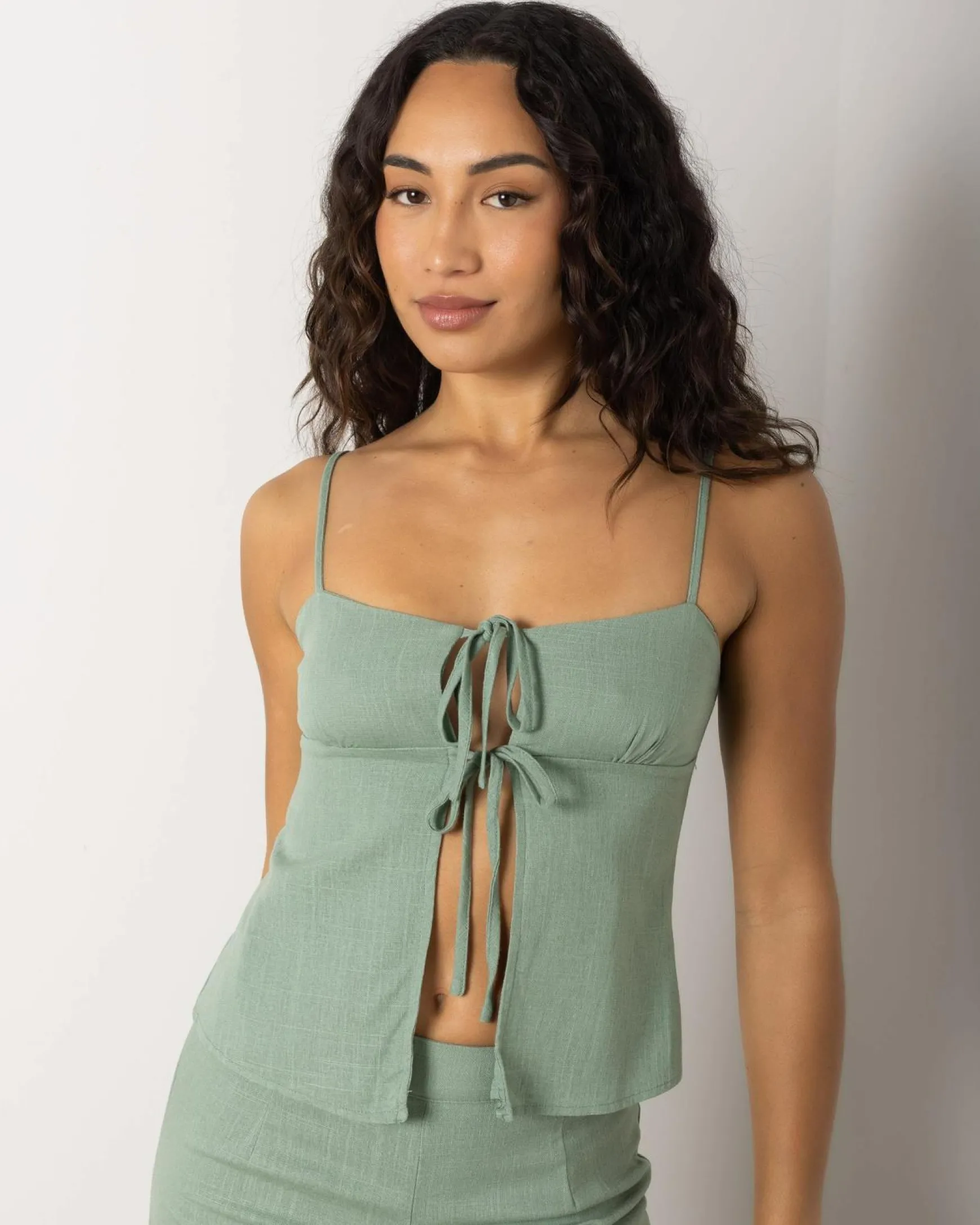 Brighton Hawaii Tie Top