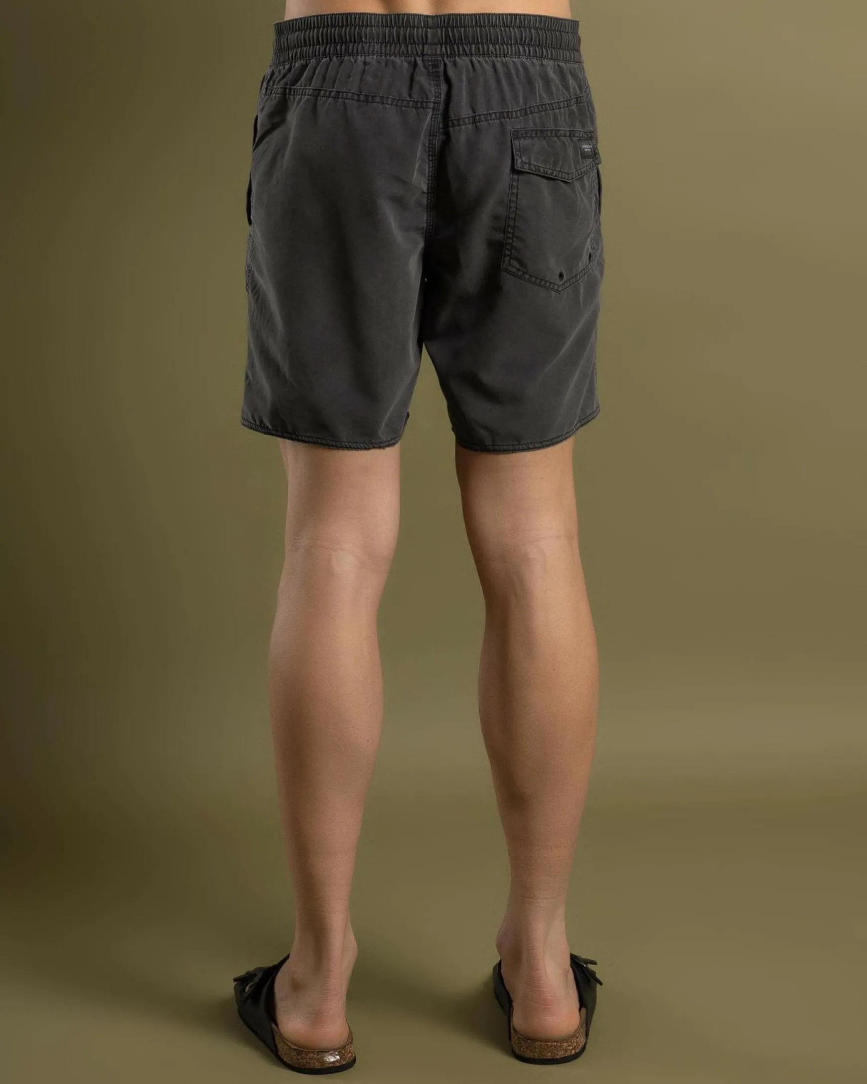 Center Trunk 17" Board Shorts