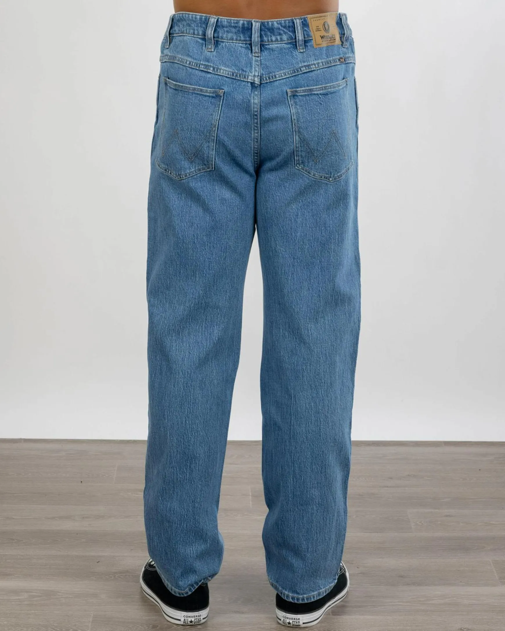 Easy Straight Jeans