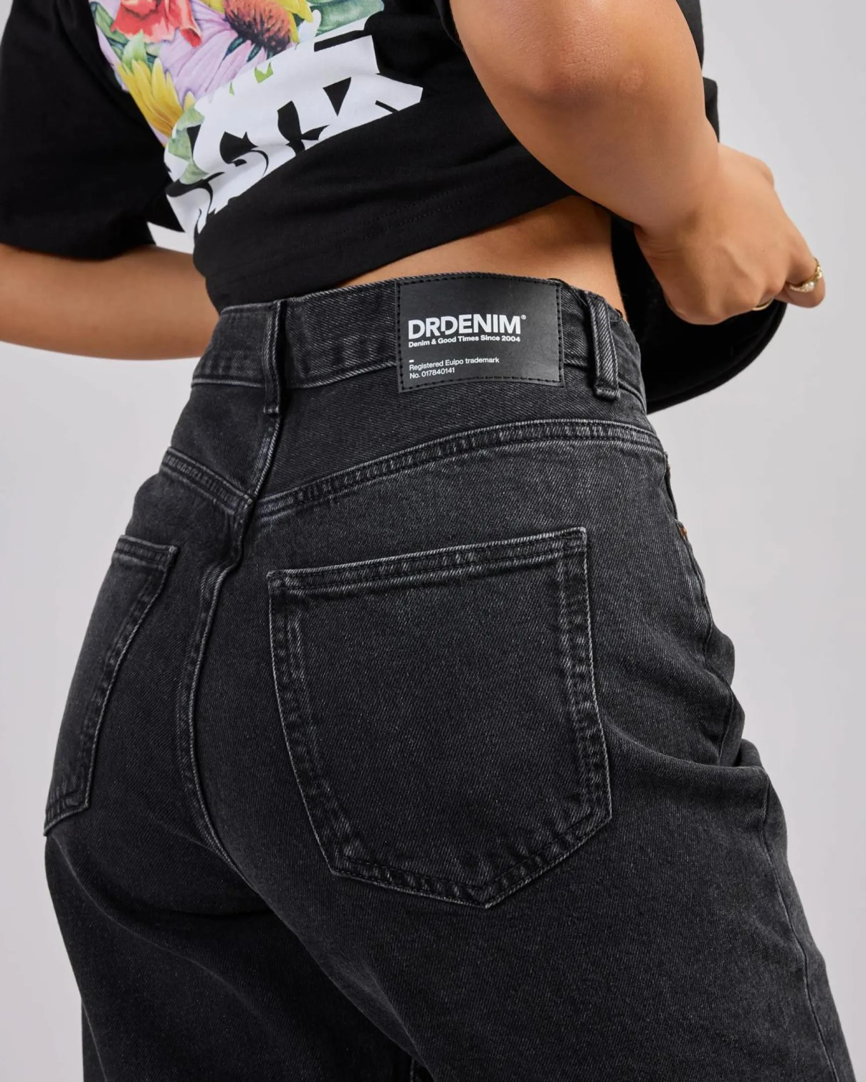 Echo High Straight Jeans