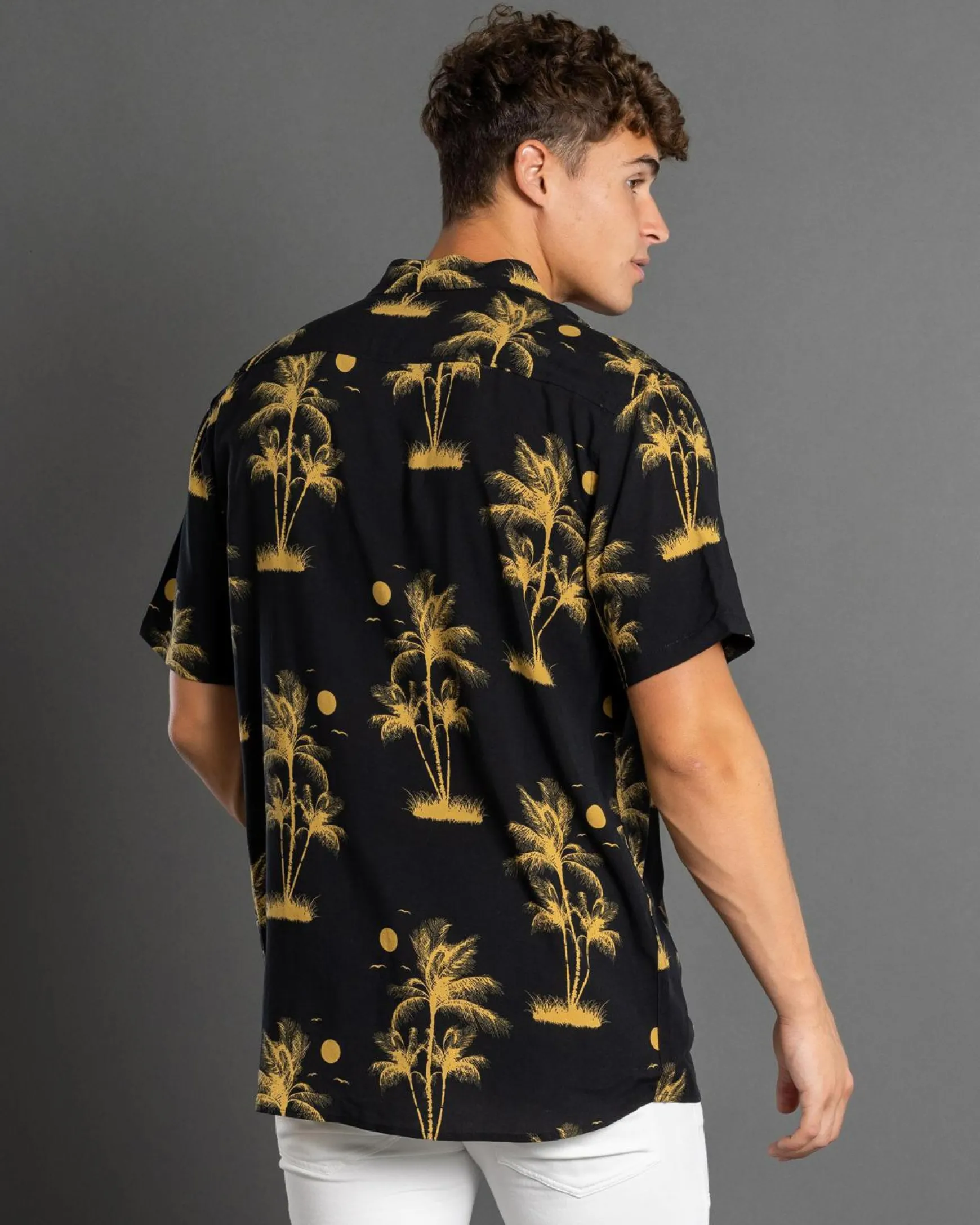 Escapade Short Sleeve Shirt