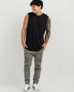 Essential Muscle Tank