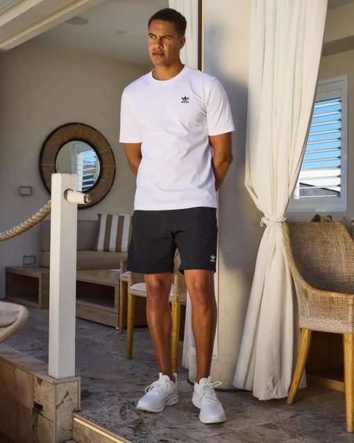 Essential Woven Shorts
