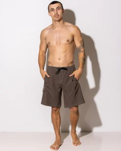 Exhibit Volley 21 Shorts