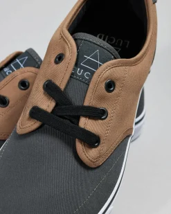Geomet Shoes