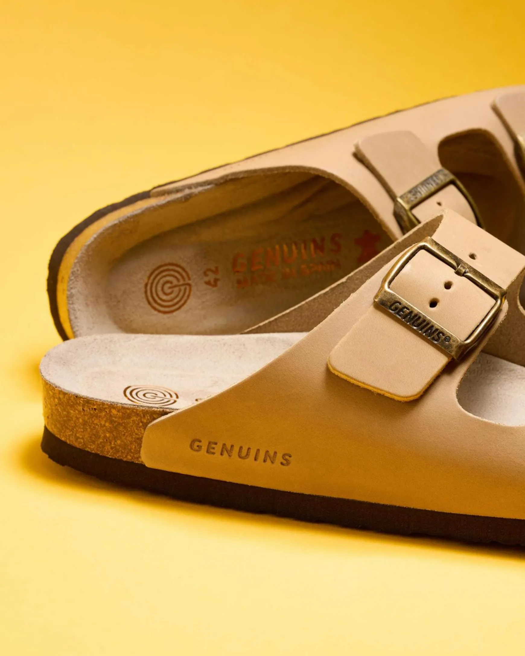 Hawaii Oiled Leather Sandals