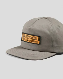 Hecho Por Skate Snapback Cap