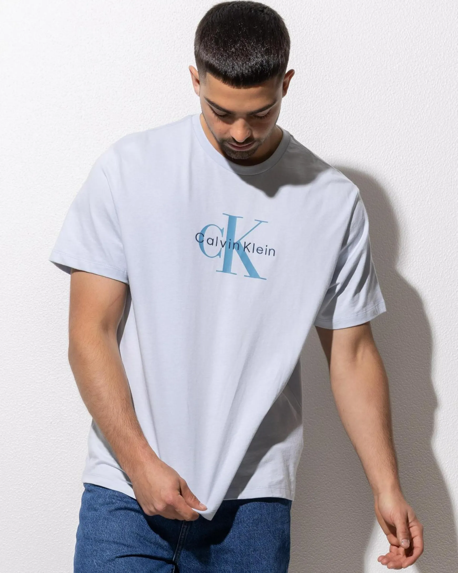 Hero Monologo T-Shirt