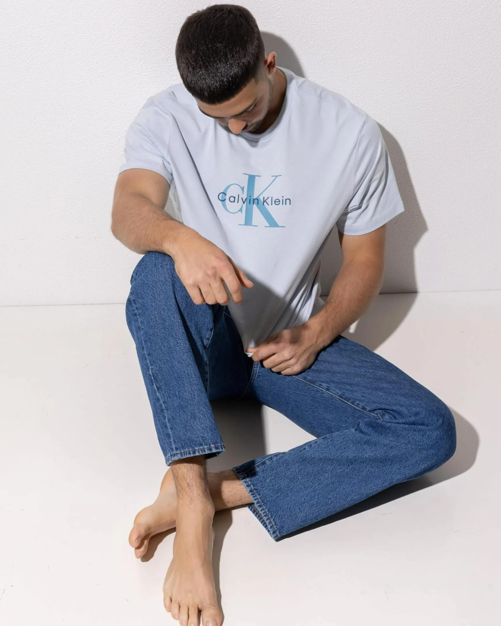 Hero Monologo T-Shirt