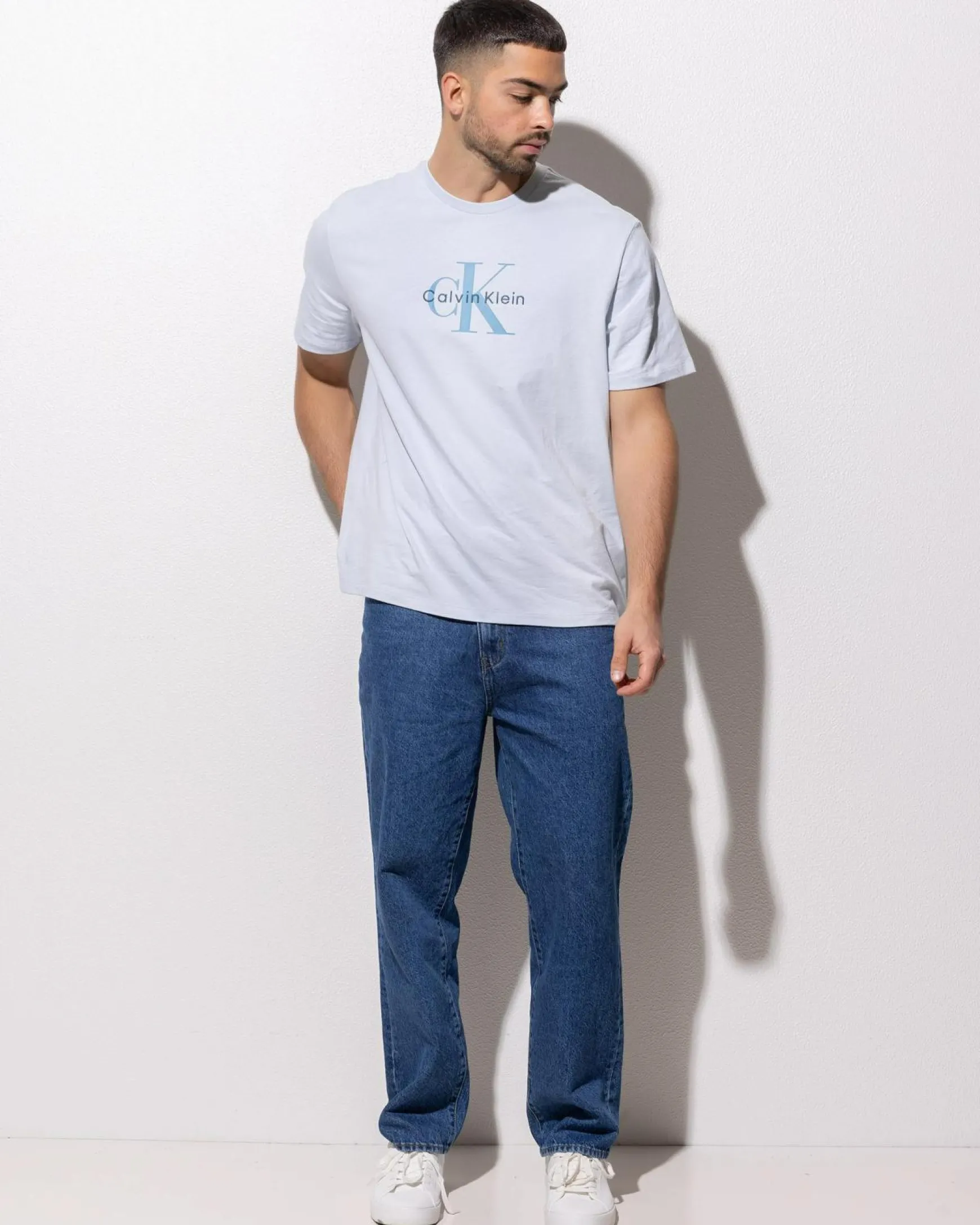 Hero Monologo T-Shirt