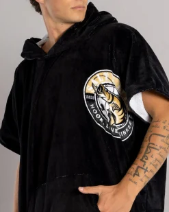 Hooked V3 Hooded Towel