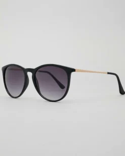 Hyra Sunglasses