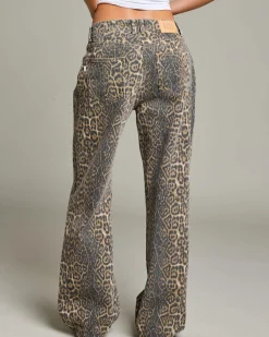 Icon Leo Straight Leg Jeans