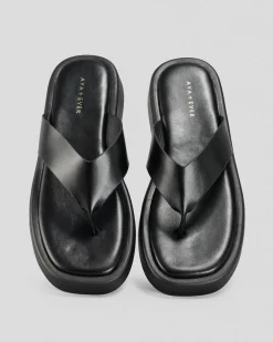 Kai Thong Sandals