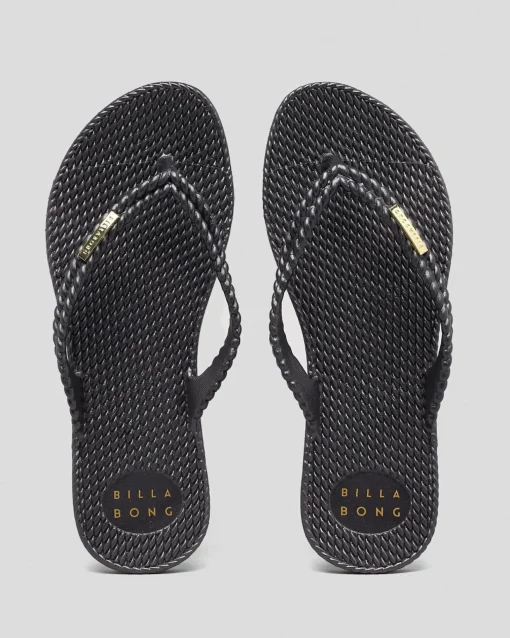 Kick Back Metallic Thongs