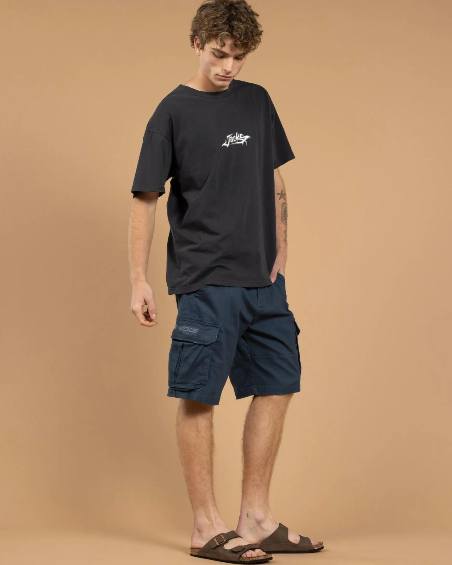Limit Cargo Walk Shorts