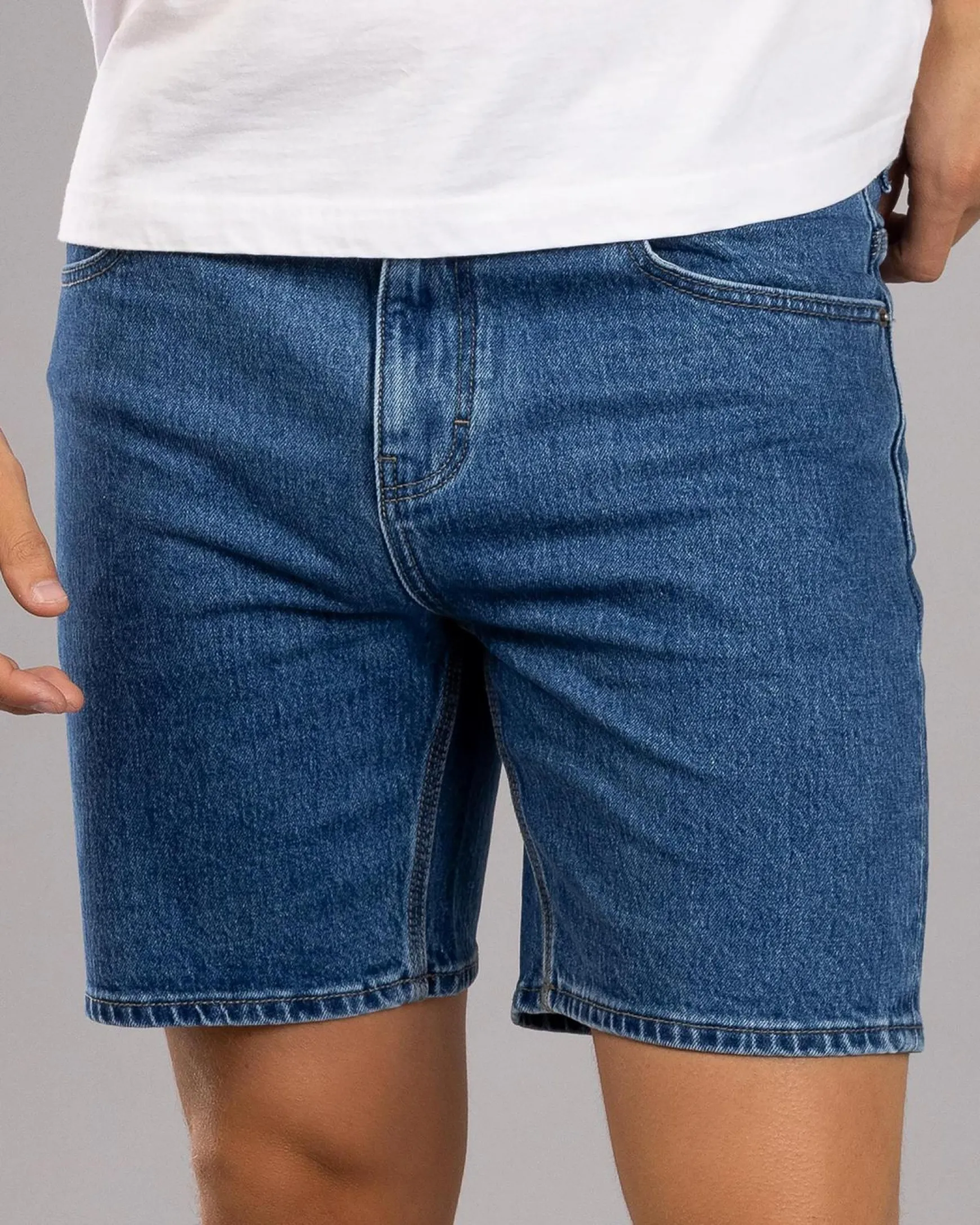 L-Two Slim Shorts