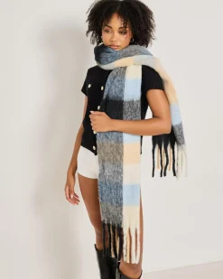 Mae Scarf