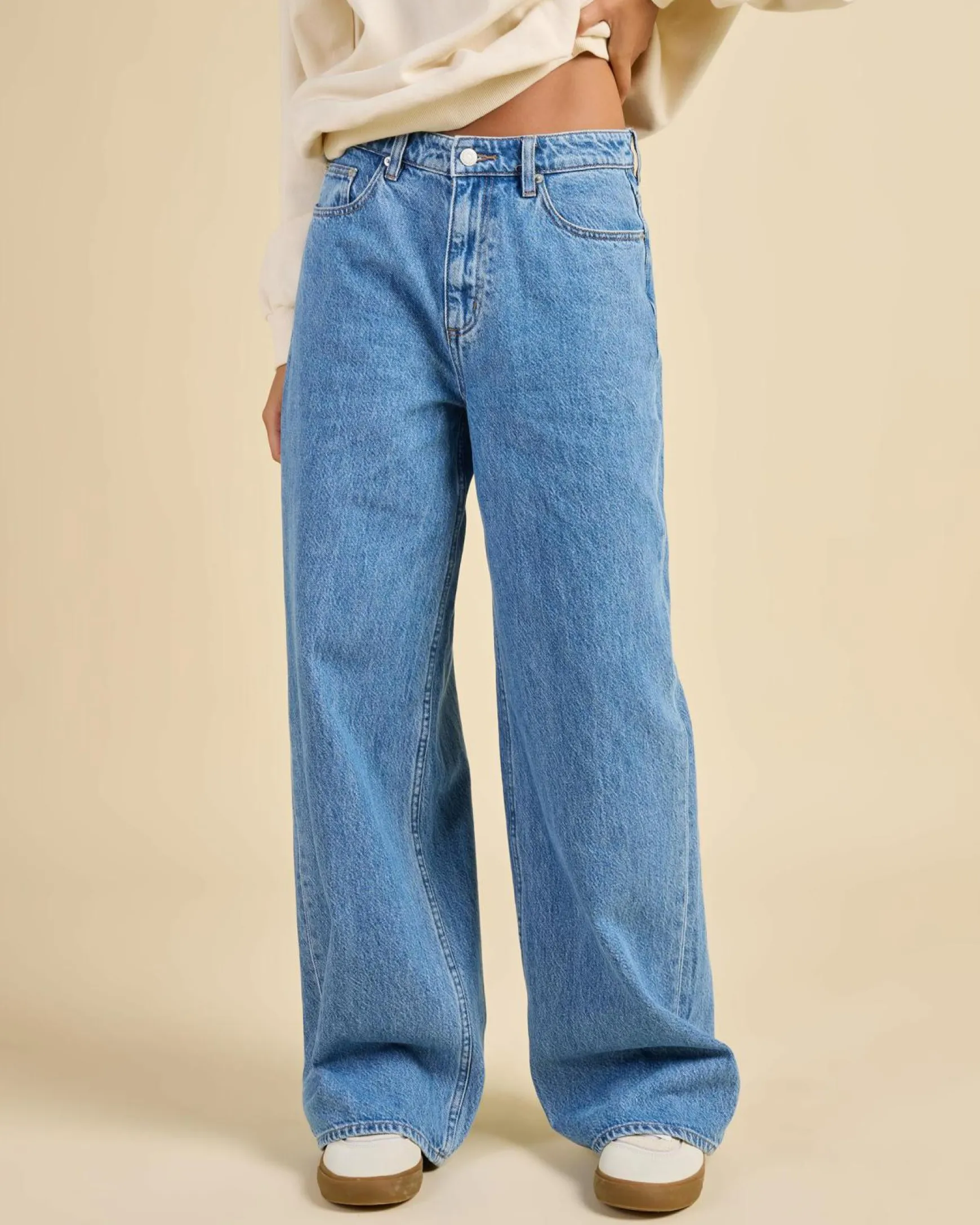 Mid Slouch Jeans