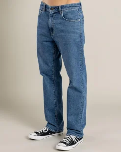 R4 Comfort Straight Jeans