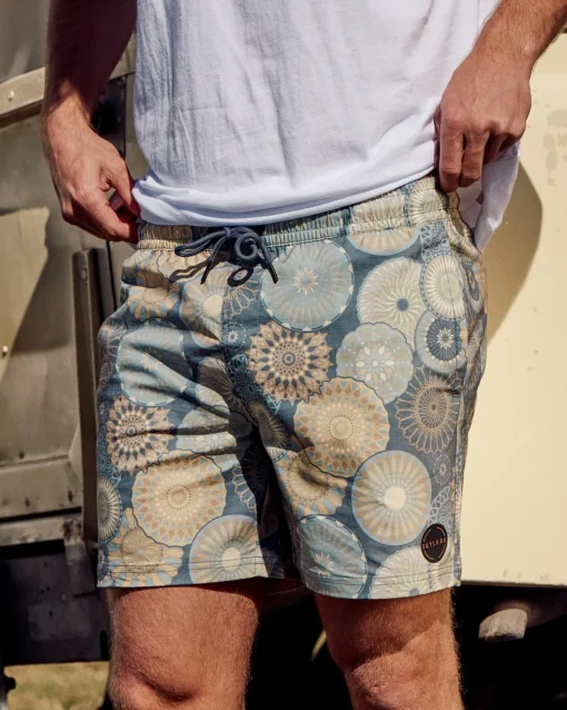Radial Elastic Waist Shorts