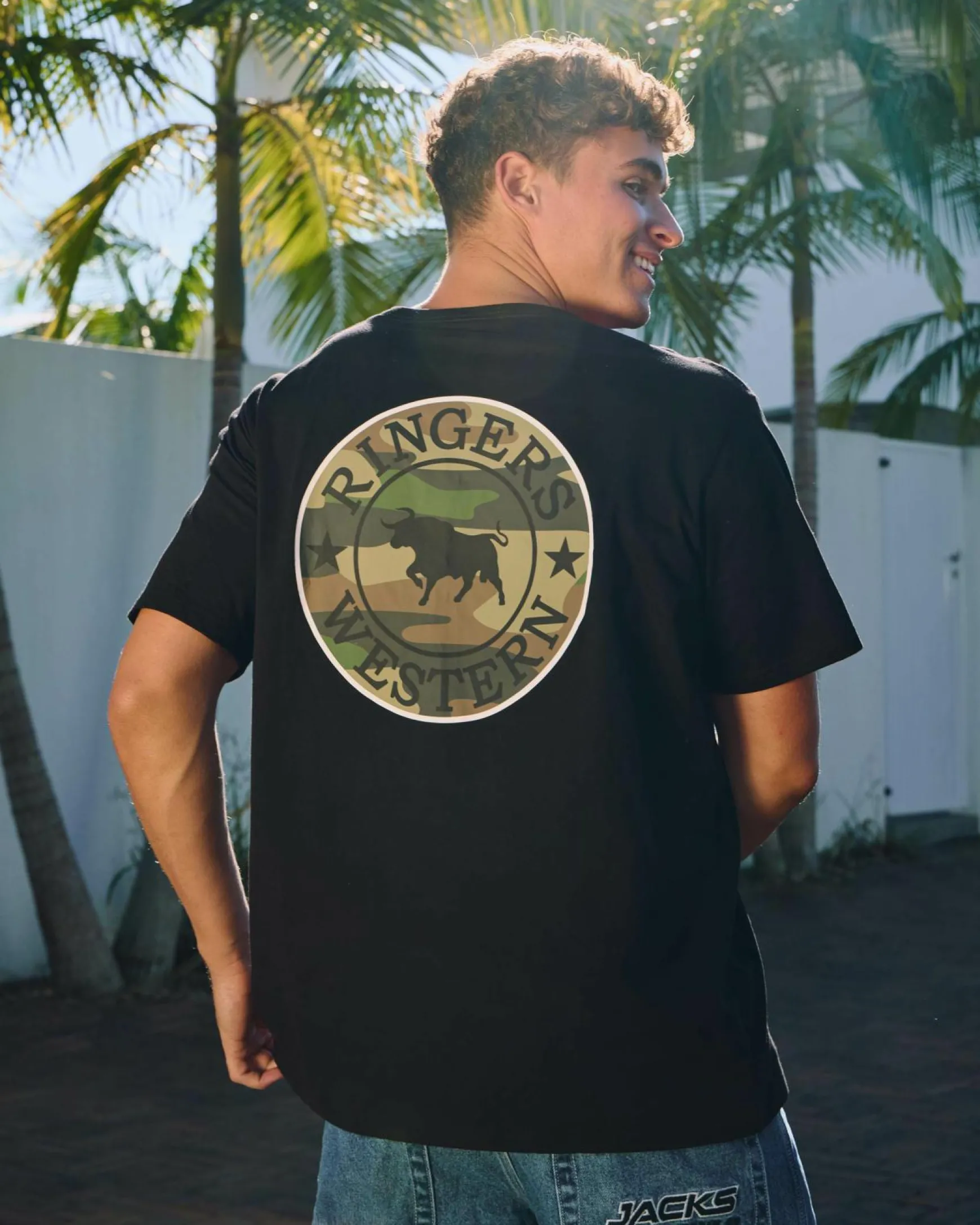 Signature Bull Relaxed T-Shirt