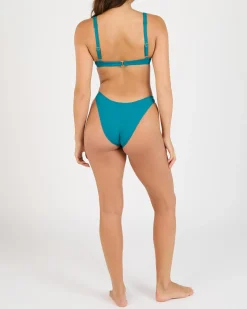 Sol Searcher Hike Bikini Bottom