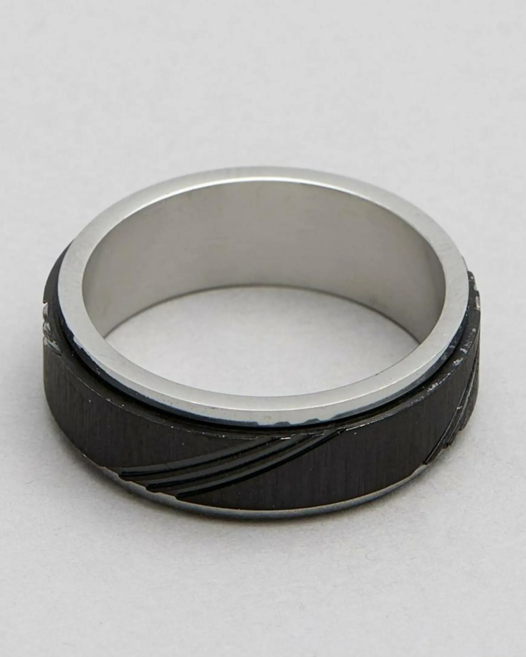 Spin Circle Ring
