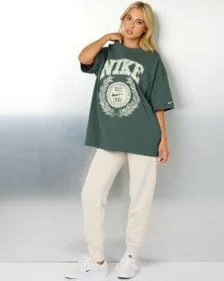 Sportswear Essential Women's Oversized T-Shirt