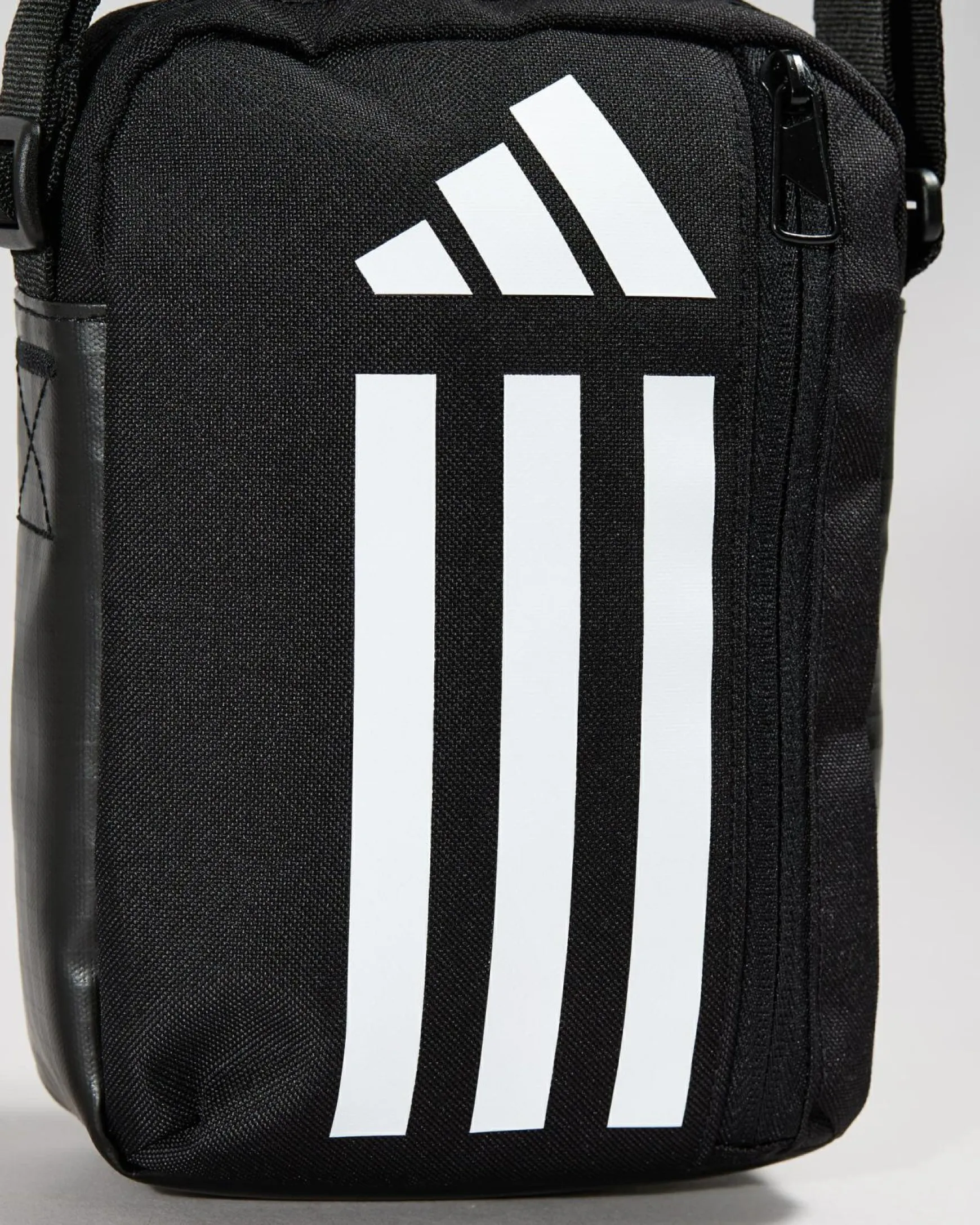 TR Organizer Messenger Bag