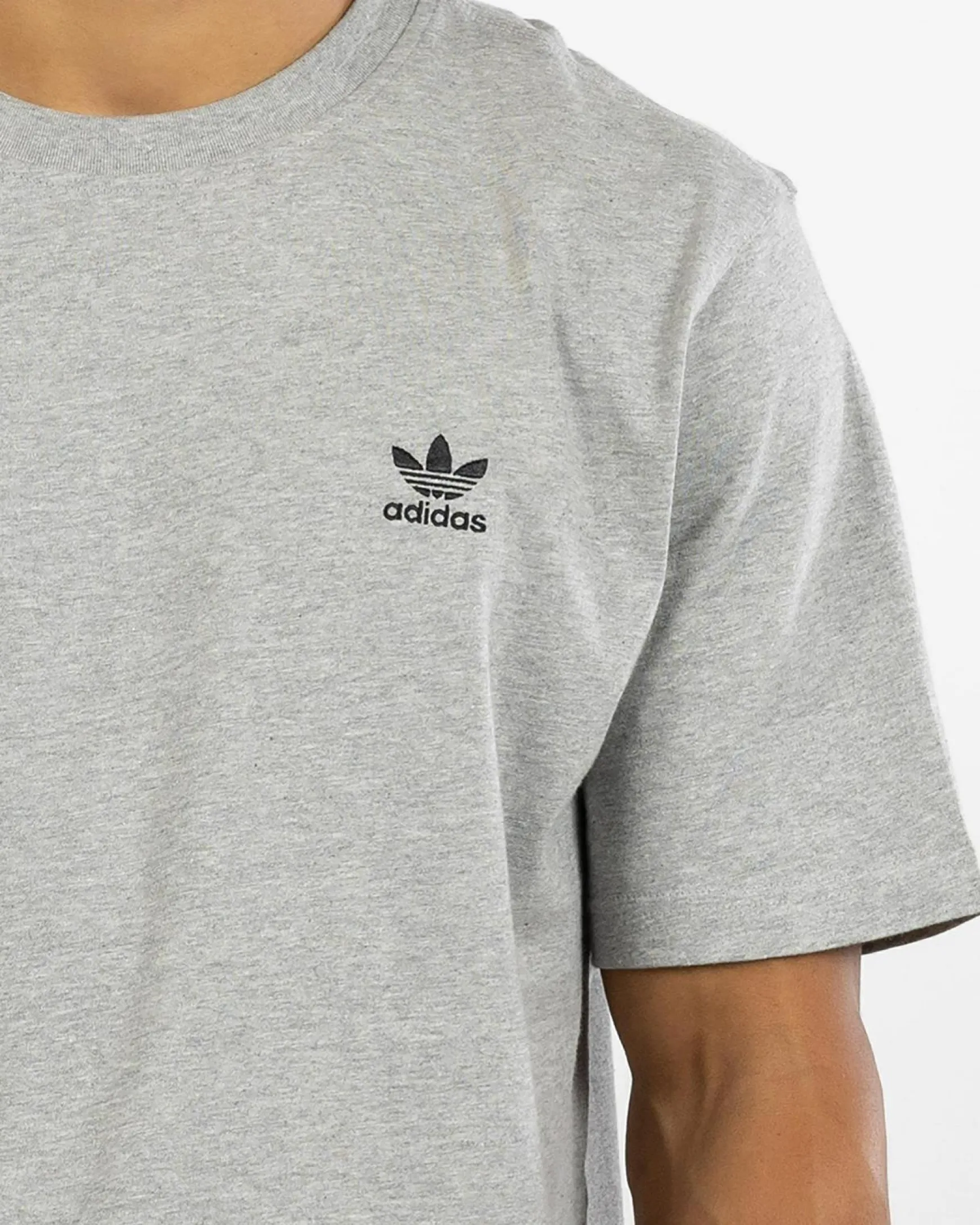 Trefoil Essential T-Shirt