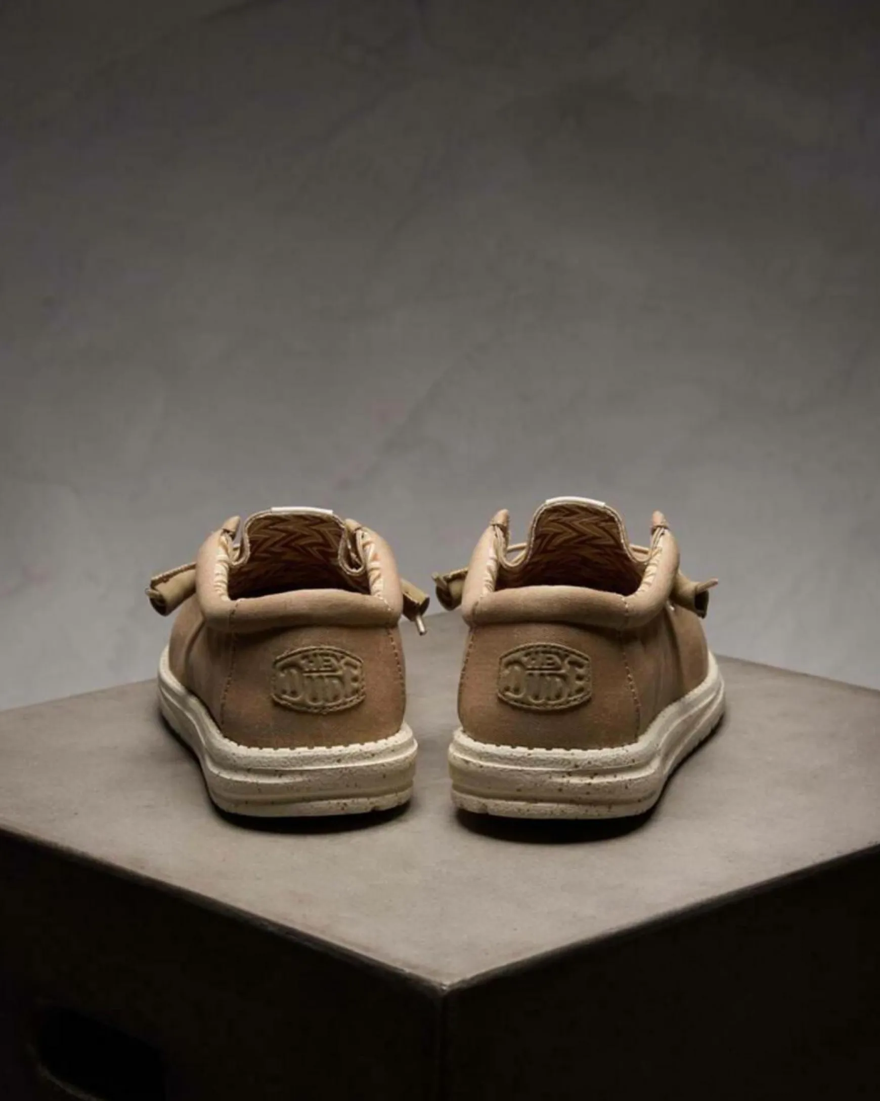 Wally Canvas Shoes