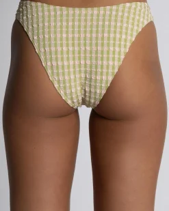 Wave Check Hike Bikini Bottom