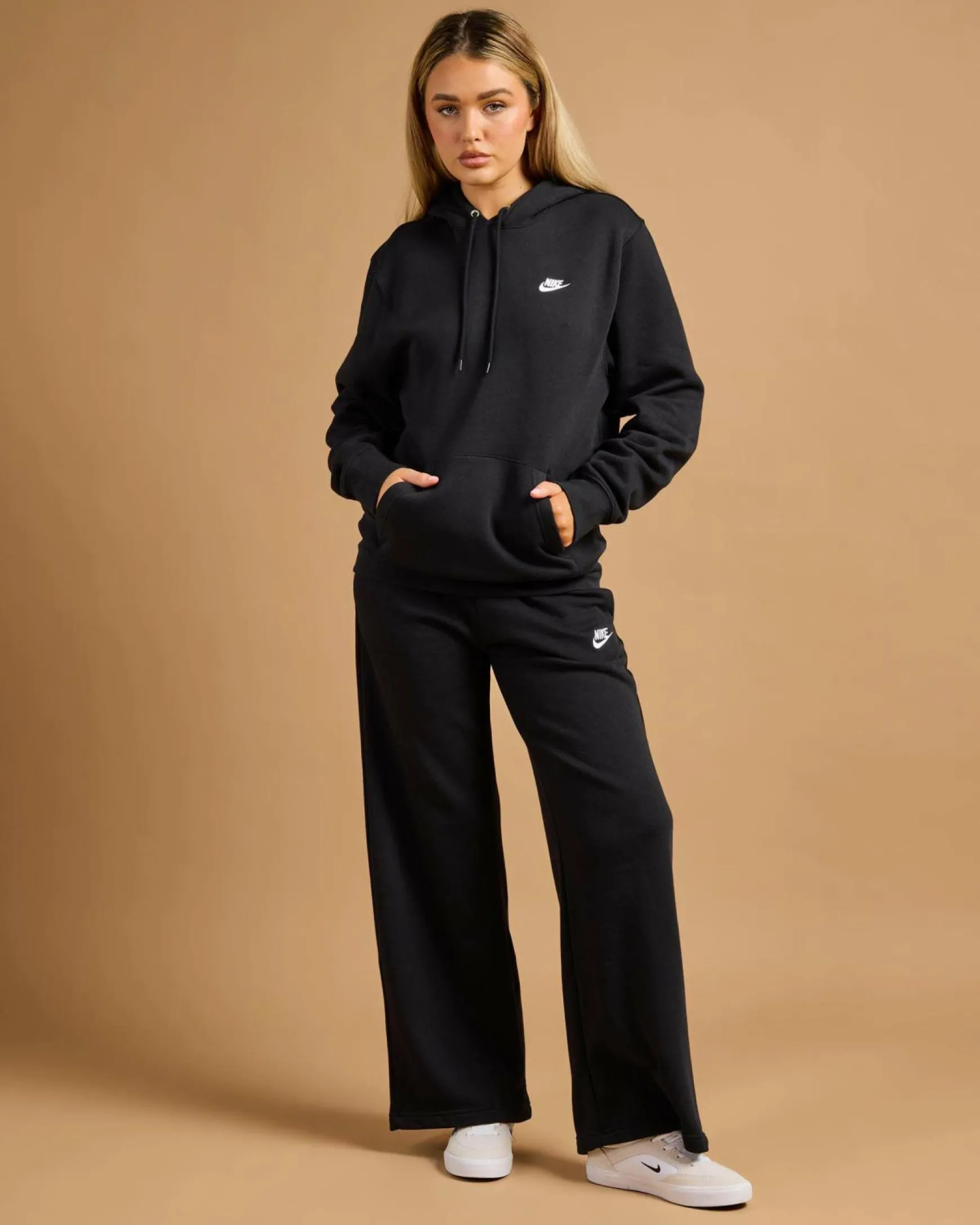 Women's Club Pullover Hoodie