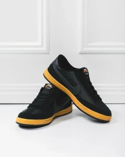 Womens Nike SB FC Classic Shoes