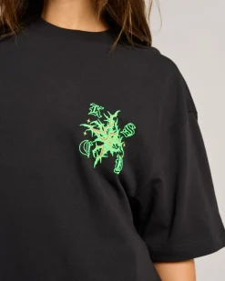 Women's Thorn Street T-Shirt